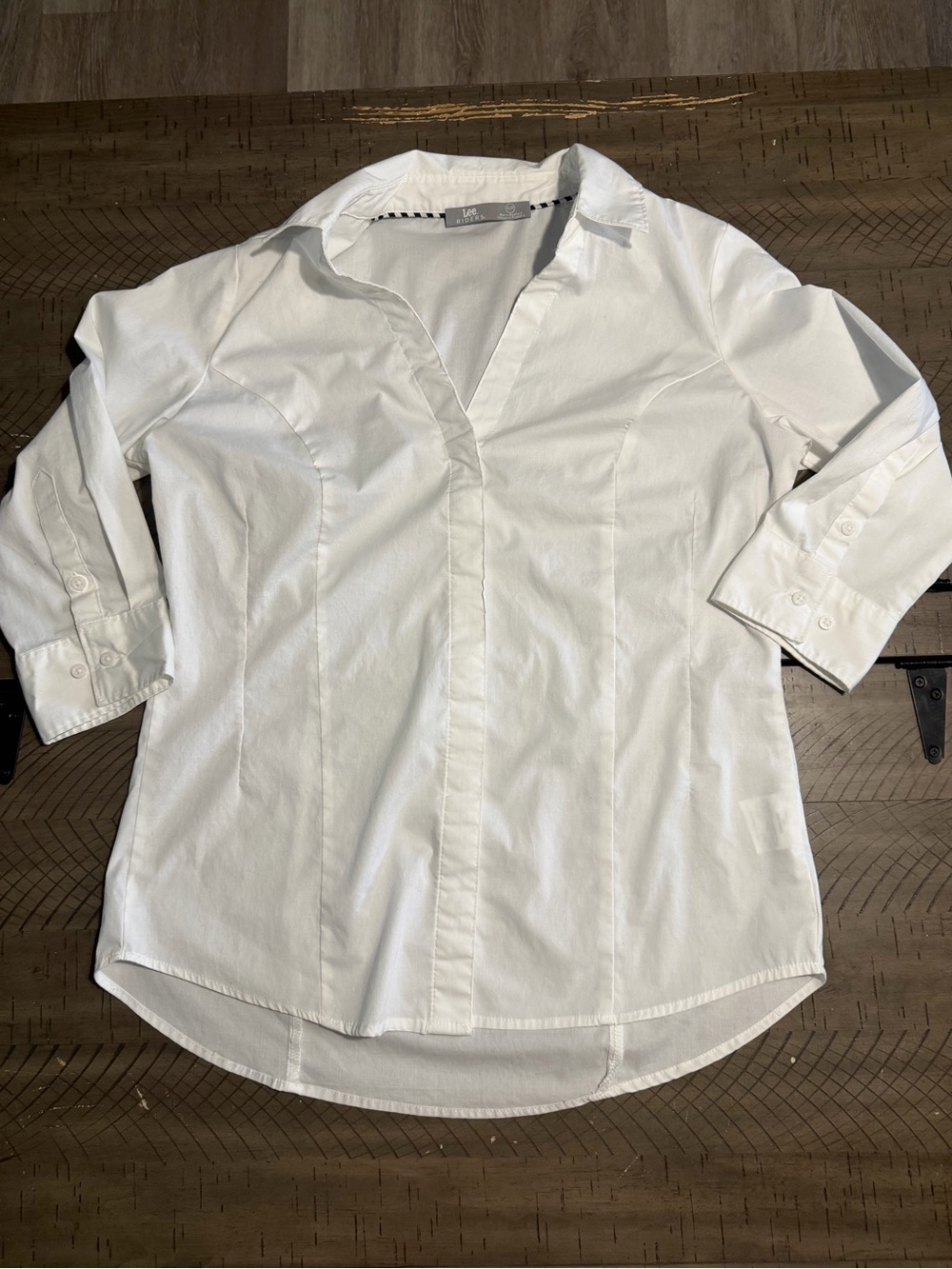 Lee Women's White Tailored Button-Front Dress Shirt